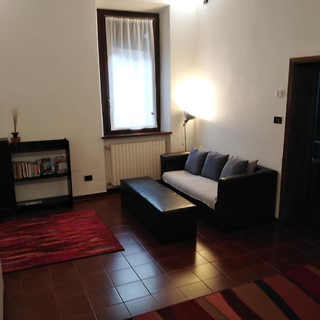 Los Lirios Appartamento Centro Storico Ferrara Luaran gambar