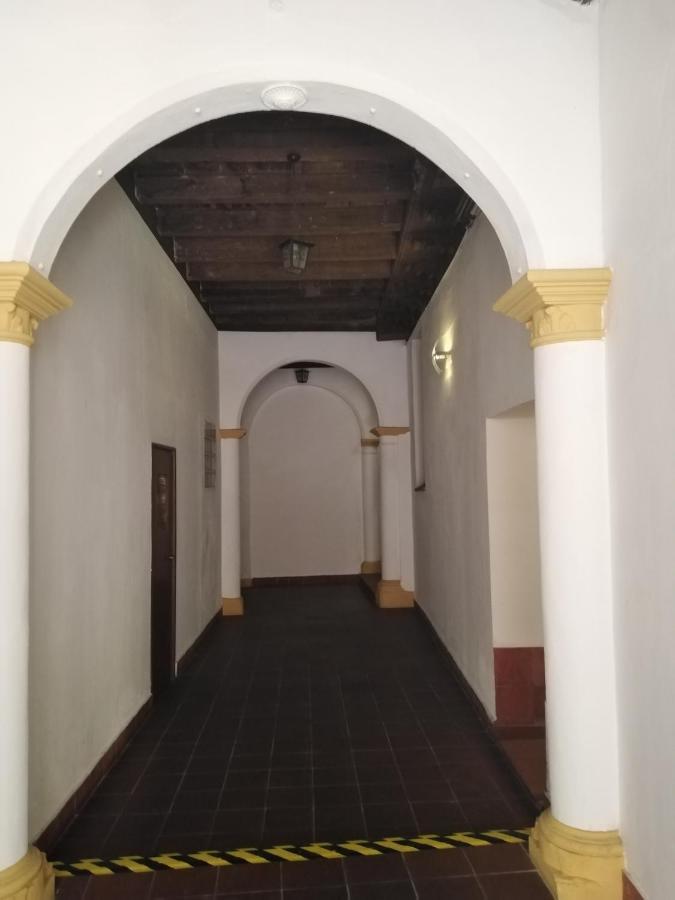 Los Lirios Appartamento Centro Storico Ferrara Luaran gambar